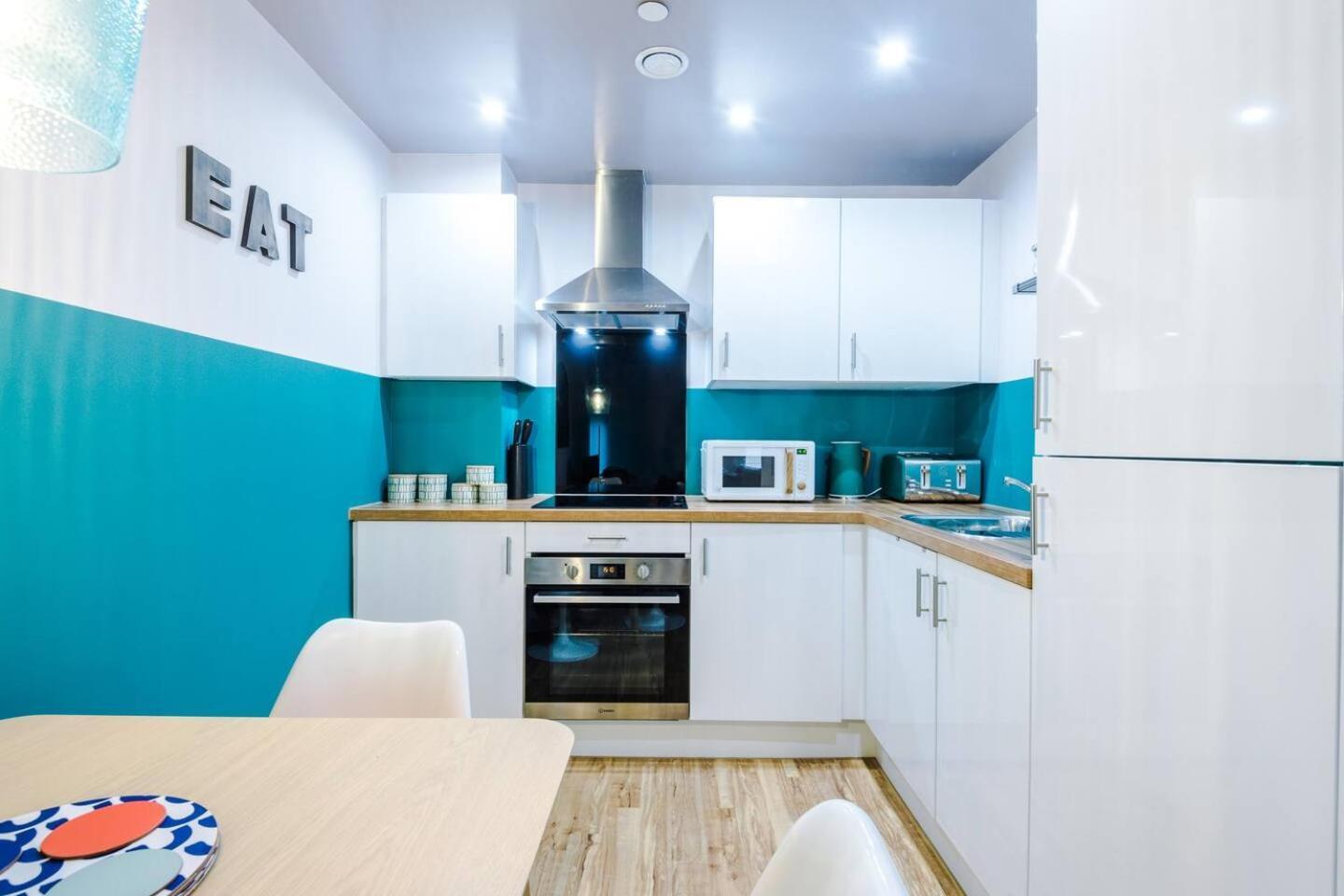 High Reviewed 1-Bed With Parking Central Location Liverpool Exterior foto