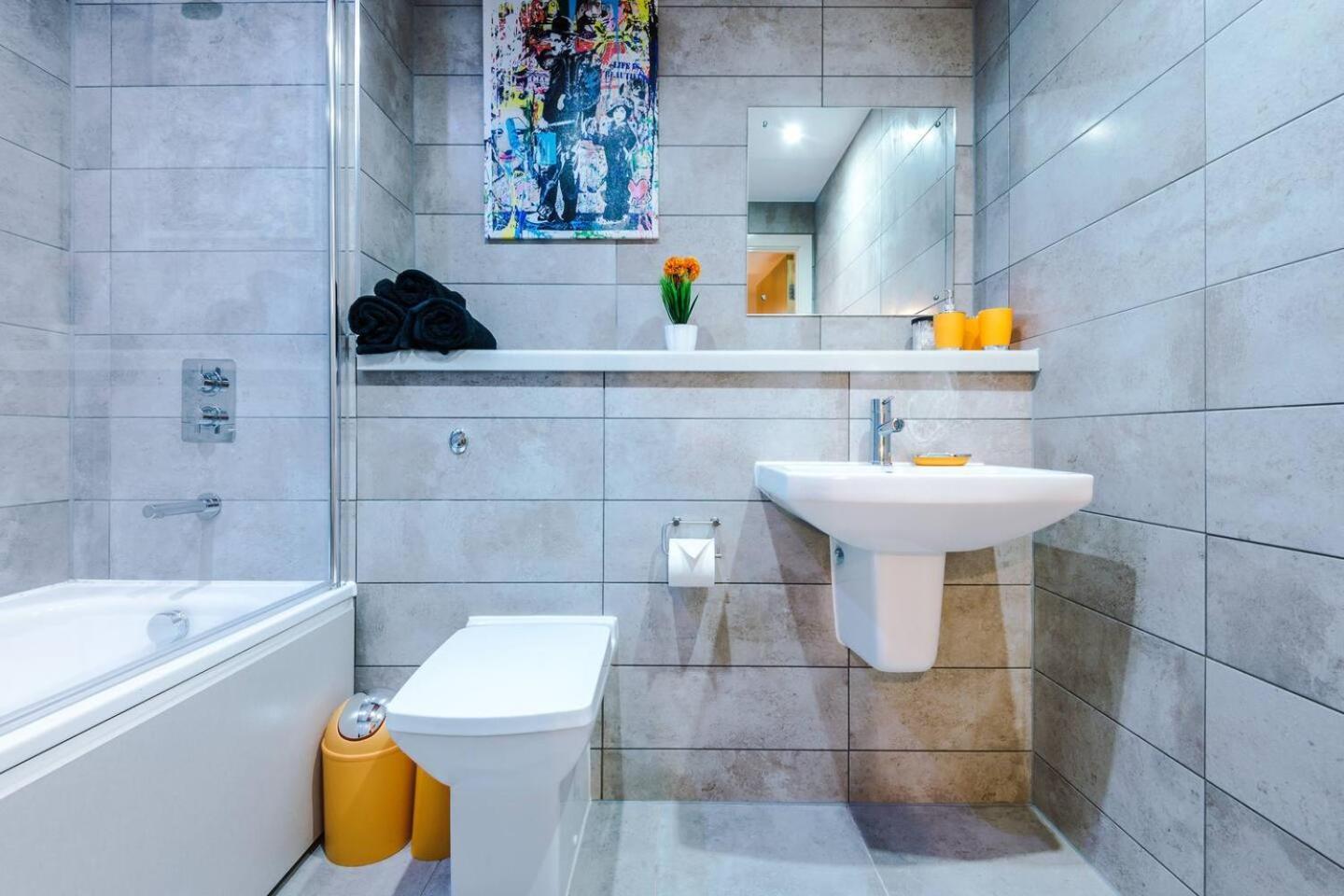 High Reviewed 1-Bed With Parking Central Location Liverpool Exterior foto