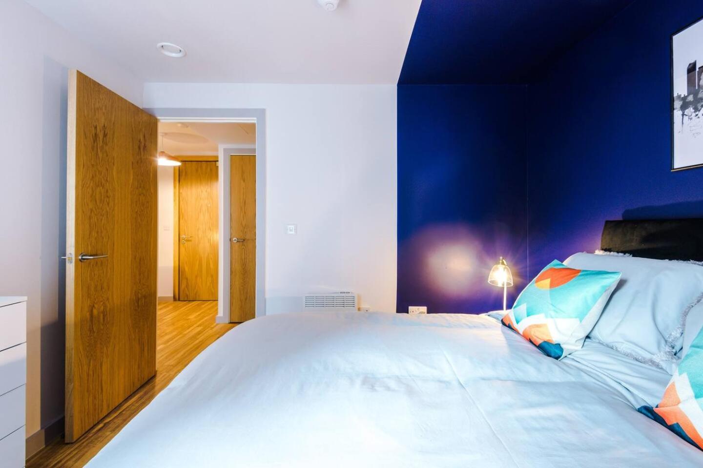 High Reviewed 1-Bed With Parking Central Location Liverpool Exterior foto